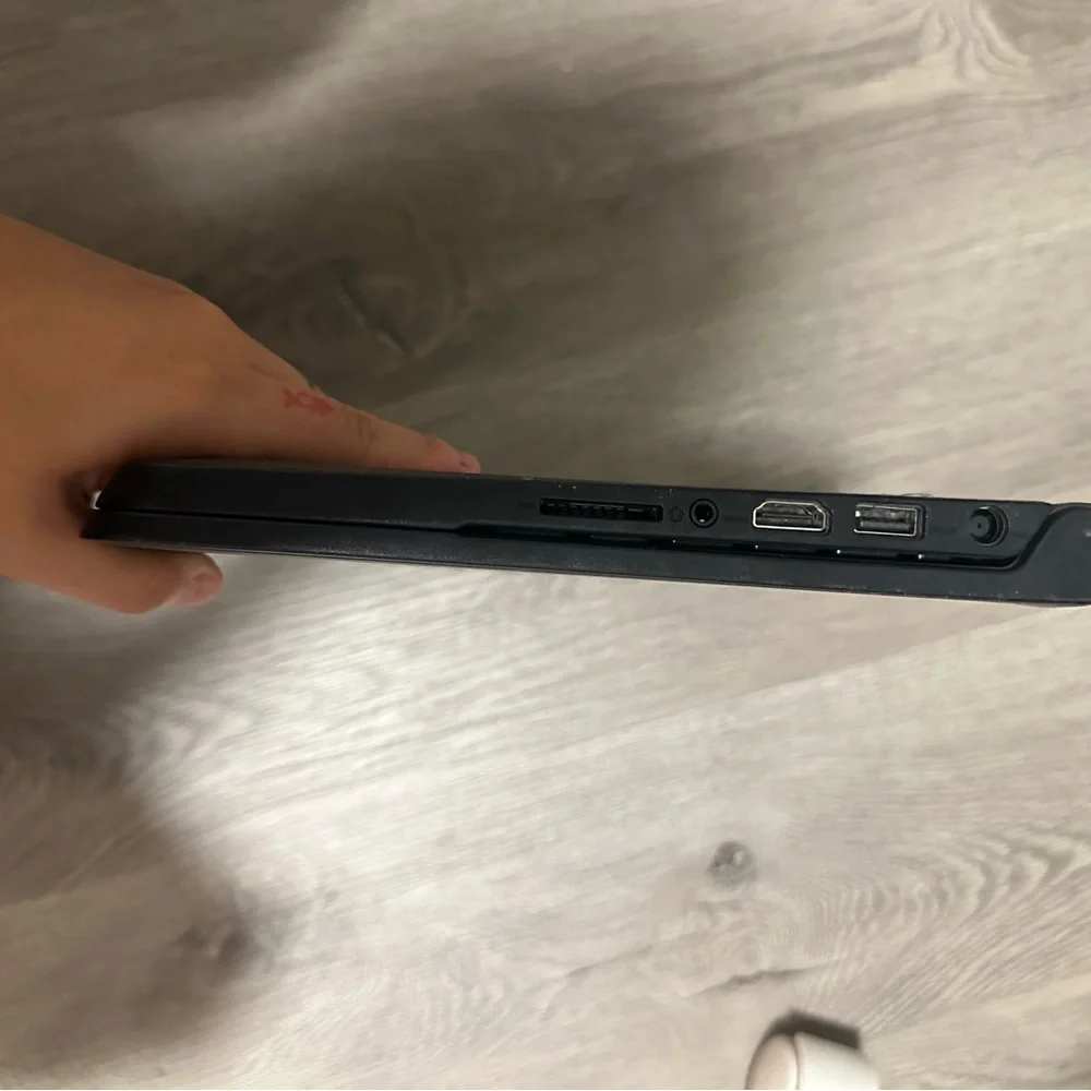 DELL Chromebook 11.7” Laptop 32GB Storage Ram 4GB **No Charger**